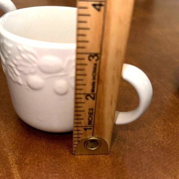 Set Of 4 White Embossed Fruit Pattern Ceramic Coffee Cups - Picture 7 of 8